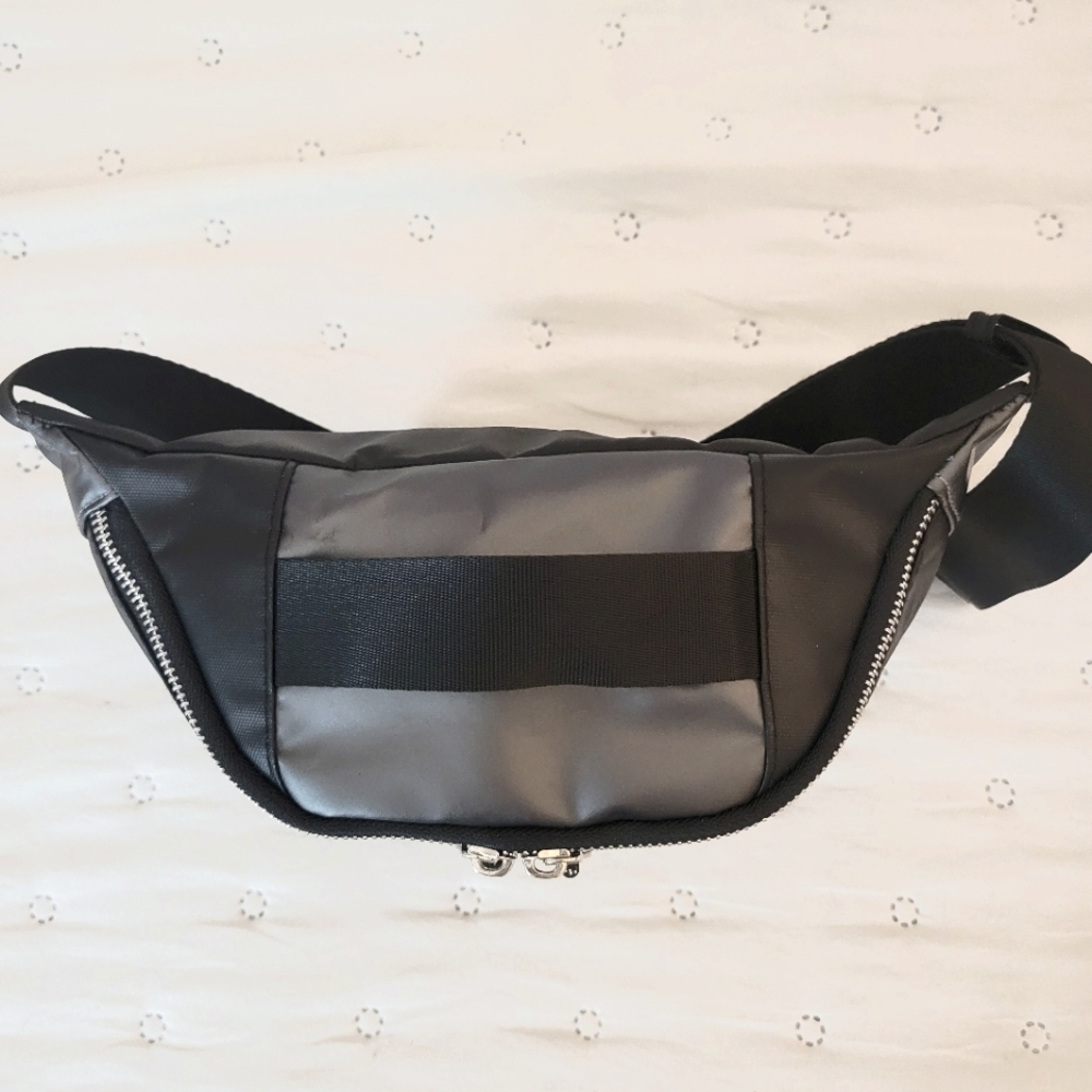 Versace Parfums Unisex Belt Bag - Picture 4 of 11